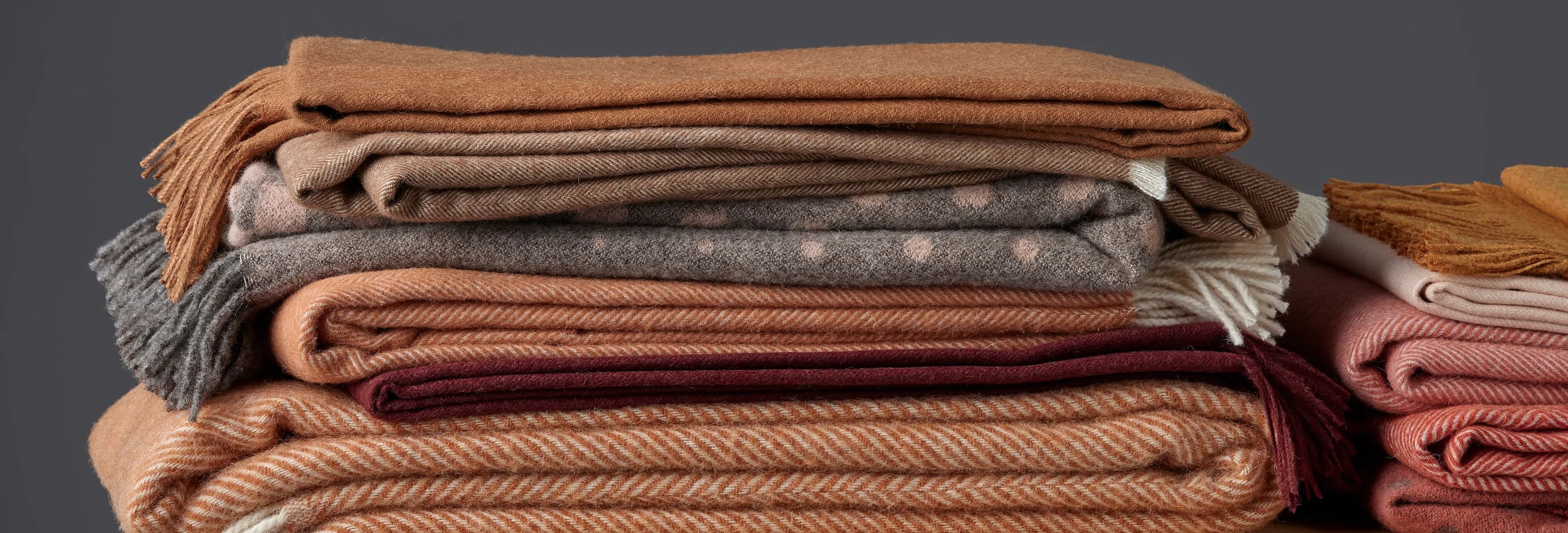 Wolldecken & Kissen